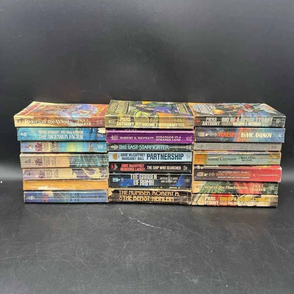 Lot Of 21 Vintage Sci-fi & Fantasy Books McCaffrey Chalker Lee Clarke & More